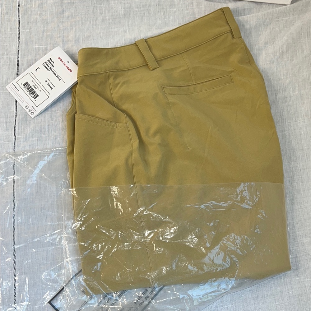 NWT Bontrager Evoke Men's Mountain Short SIZE Large with Liner / padded